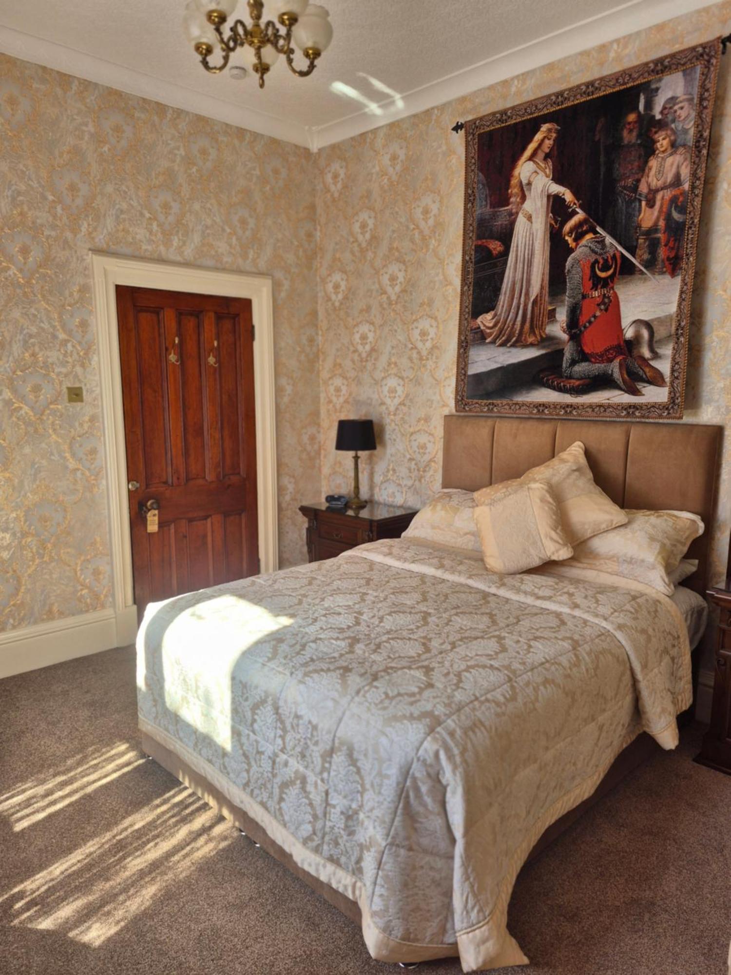 St David'S Guesthouse Хаверфордуэст Экстерьер фото